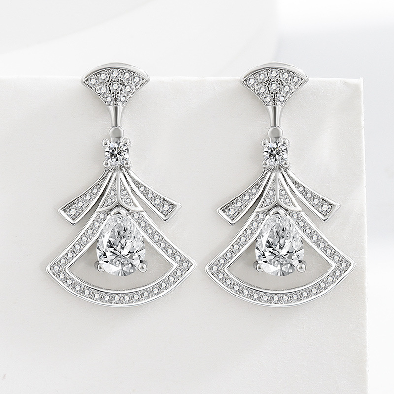 Exquisite Diamond-Set Fan-Shap - Body Jewelry Lot review and price