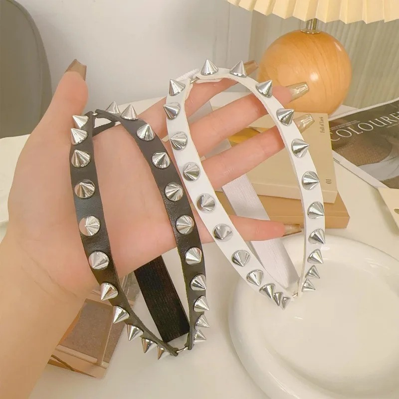 Double Row Cone Spike Leg Gart - Body Jewelry Art review and price