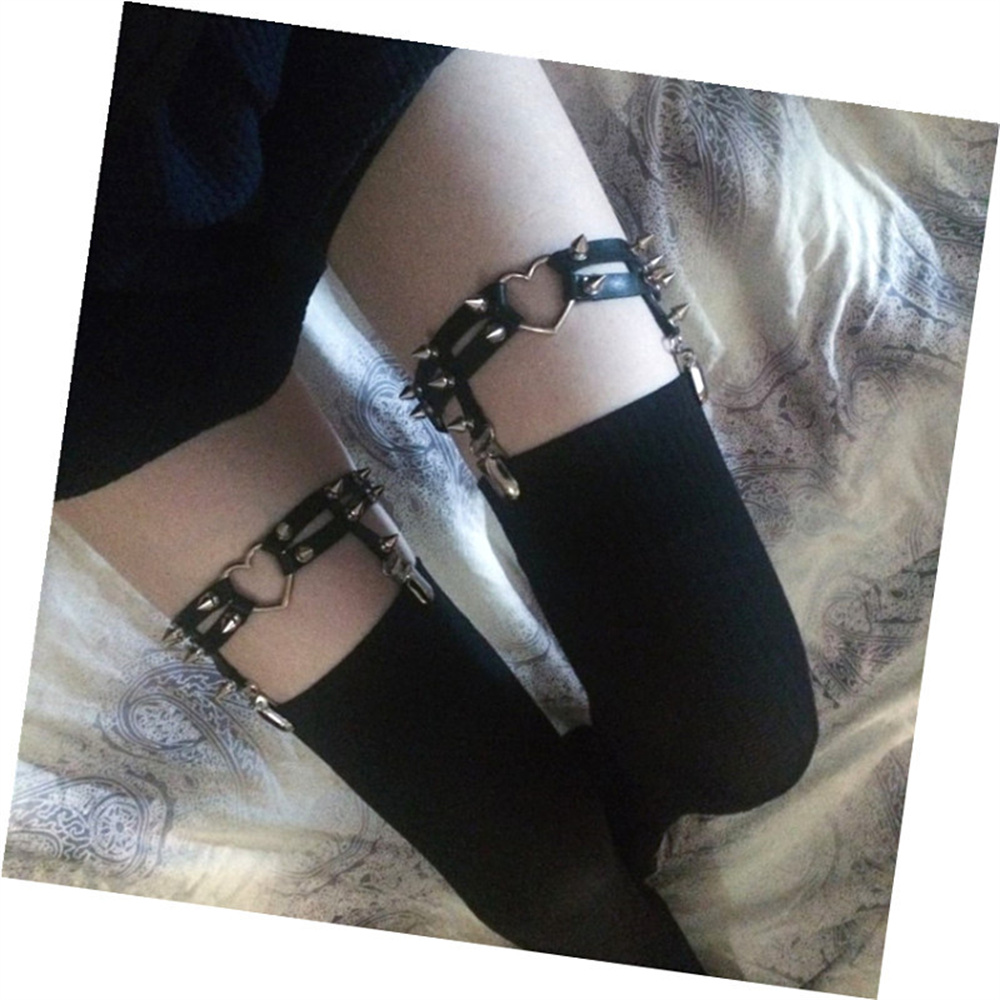 1Pcs Women Punk Goth Heart PU  - Body Jewelry Goth review and price